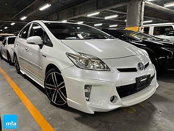 119,029 Km, Hatchback, 1800 cc, Hybrid engine, Auto