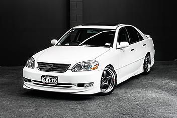 172,000 Km, Sedan, 2491 cc, Petrol engine, Automatic