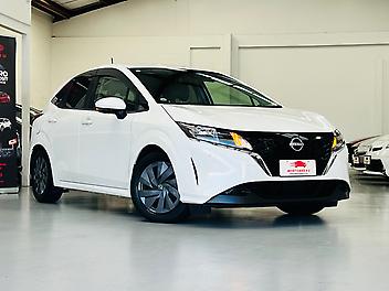 98,701 Km, Hatchback, 1198 cc, Hybrid engine, Automatic