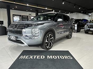 16,500 Km, Station Wagon, 2488 cc, Petrol engine, CVT