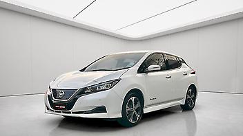 66,300 Km, Hatchback, 0 cc, Electric engine, Automatic