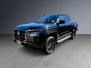 36,000 Km, Ute, 2442 cc, Diesel engine, 6 Speed Auto