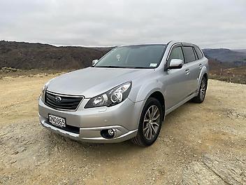 134,175 Km, Station Wagon, 2457 cc, Petrol engine, Automatic