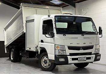 64,000 Km, Truck - Tip Truck, 2998 cc, Diesel engine, Auto