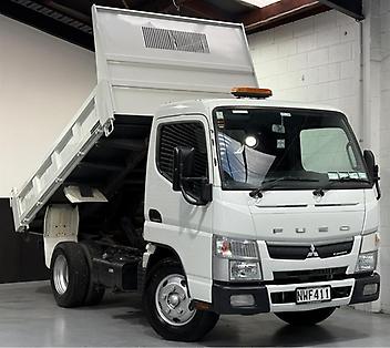 35,000 Km, Truck - Tip Truck, 2998 cc, Diesel engine, Auto