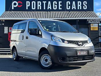 224 Km, Van, 1597 cc, Petrol engine, Automatic