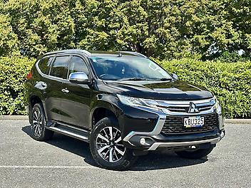 214,848 Km, RV-SUV, 2500 cc,  engine, Automatic