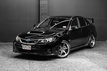93,000 Km, Sedan, 2450 cc, Petrol engine, Tiptronic