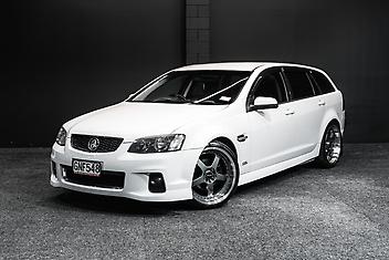 173,000 Km, Station Wagon, 3564 cc, Petrol engine, Automatic