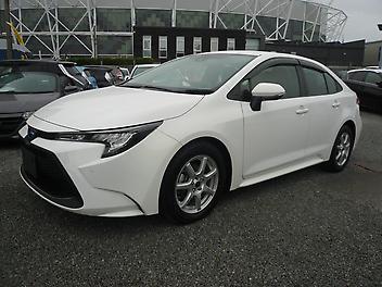 85,000 Km, Sedan, 1800 cc, Hybrid (Electric) engine, automatic