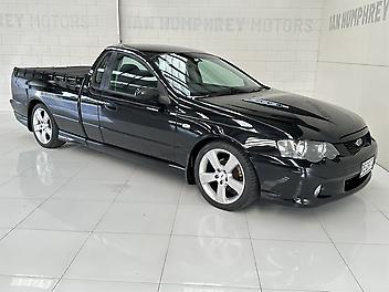 125,300 Km, Utility, 5408 cc, Petrol engine, 6-Speed Manual