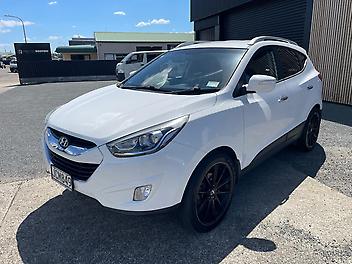 110,751 Km, SUV / 4x4, 2359 cc, Petrol engine, 6 Speed Automatic