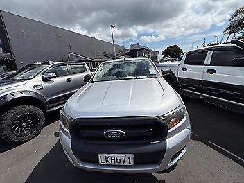 120,117 Km, Ute, 3198 cc, Diesel engine, Automatic
