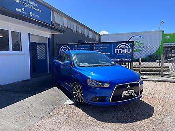 216,069 Km, Sedan, 1998 cc, Petrol engine, Automatic