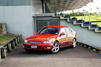 174,000 Km, Sedan, 1990 cc, Petrol engine, Automatic