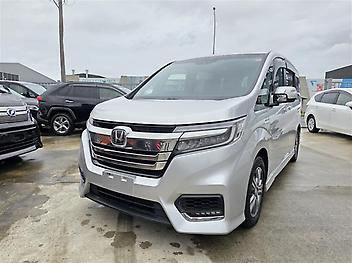 83,859 Km, Van, 2000 cc, Hybrid engine, Automatic