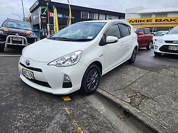 106,106 Km, Hatchback, 1496 cc, Hybrid (Electricity) engine, Automatic