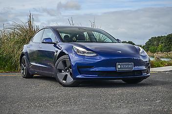 42,178 Km, Sedan, 0 cc, Electric engine, Automatic