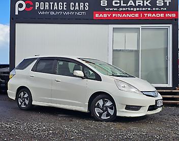 143,936 Km, Station Wagon, 1330 cc, Hybrid engine, Automatic