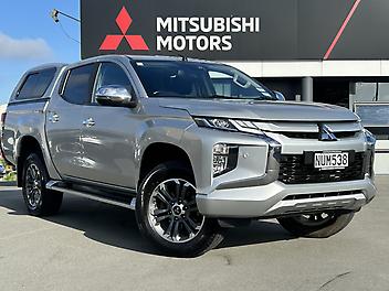110,217 Km, Utility, 2442135 cc, Diesel engine, Automatic