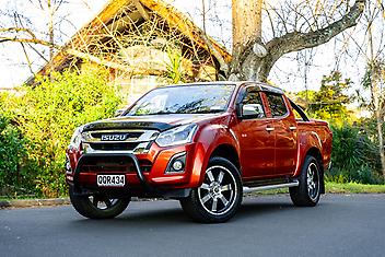 76,000 Km, Ute, 2999 cc, Diesel engine, Manual