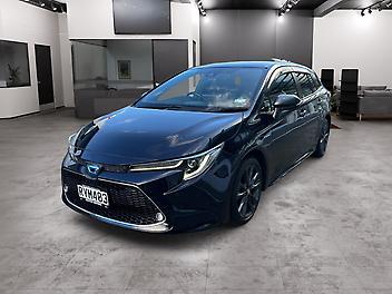 98,000 Km, Hatchback, 1797 cc, Hybrid (Electricity) engine, Auto