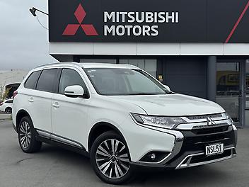 119,652 Km, RV/SUV, 2268112 cc, Diesel engine, 6-gear automatic