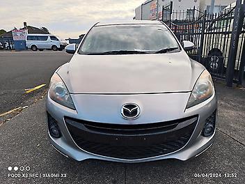 157,000 Km, Sedan, 2000 cc, Petrol engine, Automatic