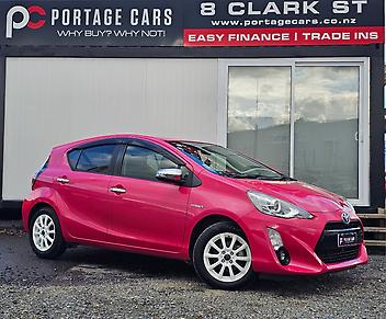 82,216 Km, Hatchback, 1500 cc, Hybrid engine, Automatic