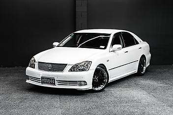 147,000 Km, Sedan, 2999 cc, Petrol engine, Automatic