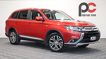 152,845 Km, Station Wagon, 2360 cc, Petrol engine, Automatic