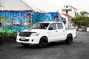 136,000 Km, Ute, 2982 cc, Diesel engine, Manual