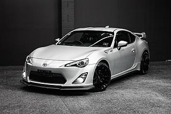 39,000 Km, Coupe, 1998 cc, Petrol engine, Automatic