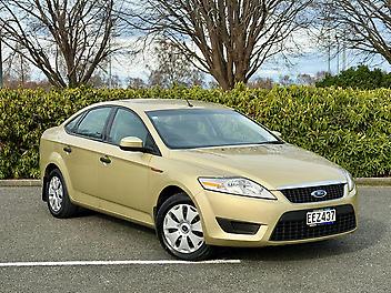 195,619 Km, Sedan, 2300 cc,  engine, Tiptronic Automatic