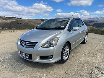 172,451 Km, Hatchback, 2362 cc, Petrol engine, CVT