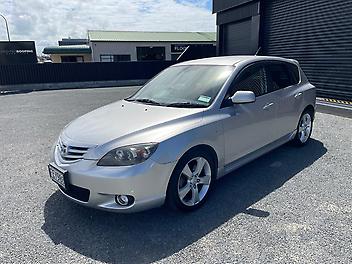 163,828 Km, Hatch, 2260 cc, Petrol engine, 4-Speed Auto