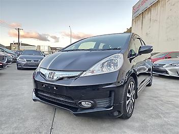 78,292 Km, Hatchback, 1500 cc, Hybrid engine, Automatic