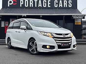 140,043 Km, Hatchback, 2356 cc, Petrol engine, Automatic