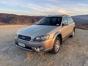 176,795 Km, Station Wagon, 2457 cc, Petrol engine, Automatic