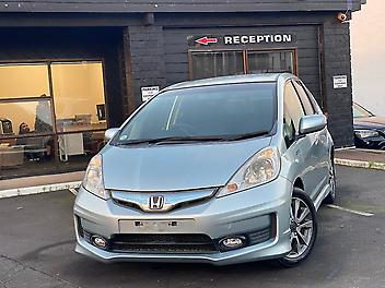 79,000 Km, Hatchback, 1500 cc, Petrol - Hybrid engine, Automatic