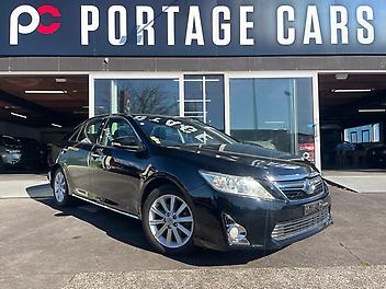 73,700 Km, Sedan, 2500 cc, Hybrid engine, Automatic