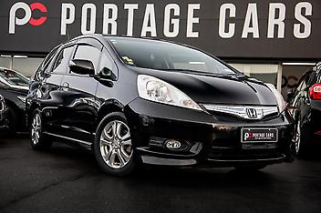 73,582 Km, Station Wagon, 1339 cc, Hybrid engine, Automatic
