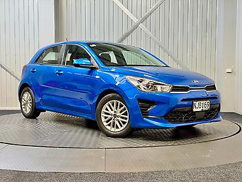 56,900 Km, Hatchback, 1400 cc, Petrol engine, Automatic