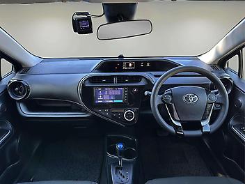 90,663 Km, Hatchback, 1500 cc, Hybrid engine, Auto