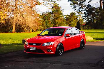 160,000 Km, Sedan, 3984 cc, Petrol engine, Automatic