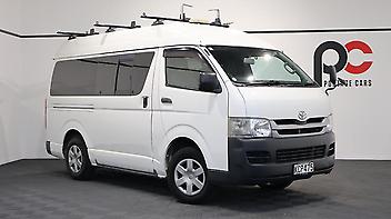132,410 Km, Van, 1998 cc, Petrol engine, Automatic