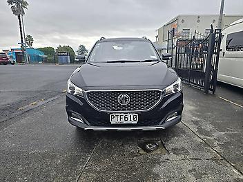 49,253 Km, SUV, 1498 cc, Petrol engine, Automatic