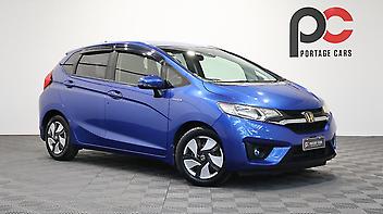 126,610 Km, Hatchback, 1496 cc, Hybrid engine, Automatic