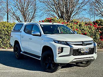 215,292 Km, Ute, 2400 cc,  engine, Tiptronic Automatic