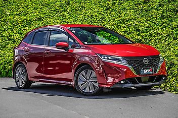 91,993 Km, Hatchback, 1200 cc, Hybrid engine, Automatic